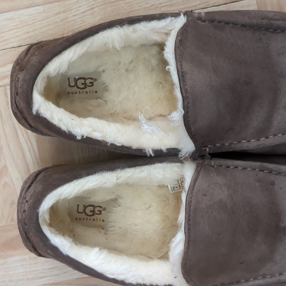 UGG men's shoes - Picture 3 of 7
